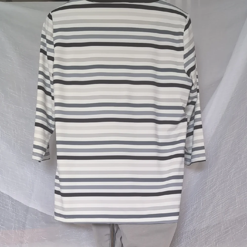 Peck & Peck White and Gray Long Sleeve Tee an Grey WHBM pants - Picture 3 of 10